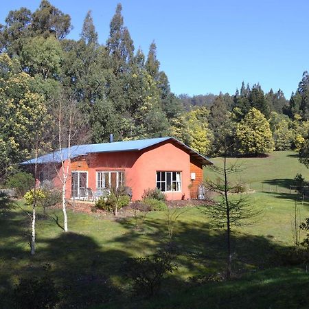 Whispering Spirit Holiday Cottages & Mini Ponies Franklin Экстерьер фото