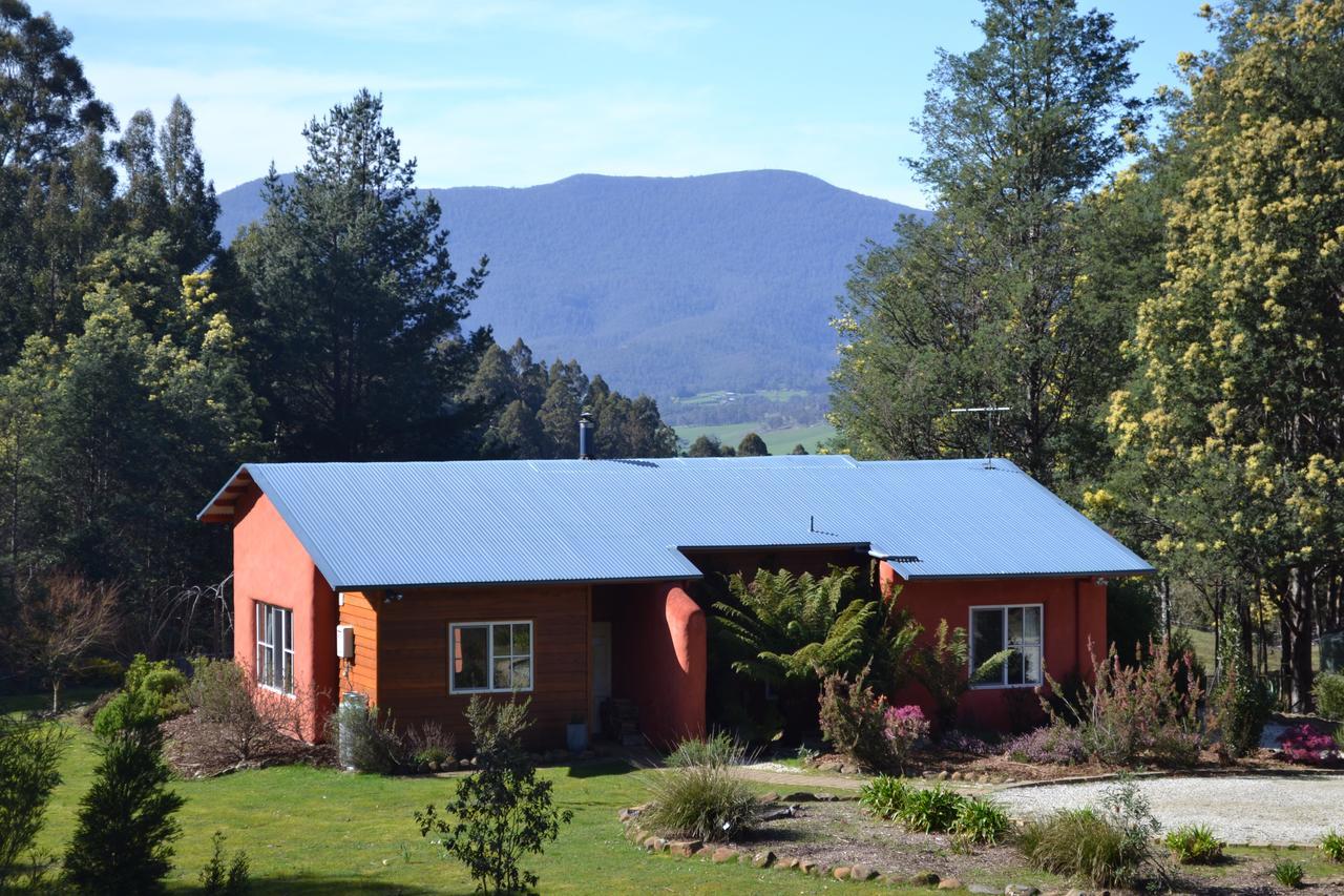 Whispering Spirit Holiday Cottages & Mini Ponies Franklin Экстерьер фото