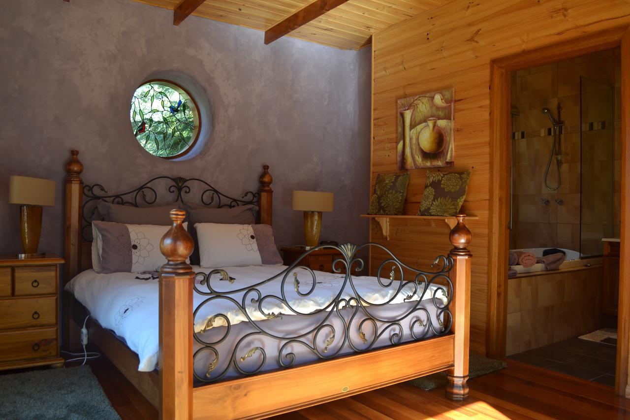 Whispering Spirit Holiday Cottages & Mini Ponies Franklin Экстерьер фото