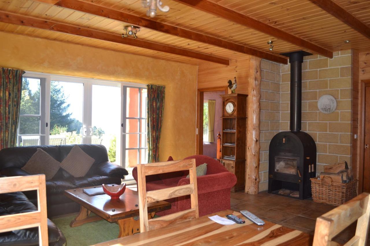 Whispering Spirit Holiday Cottages & Mini Ponies Franklin Экстерьер фото