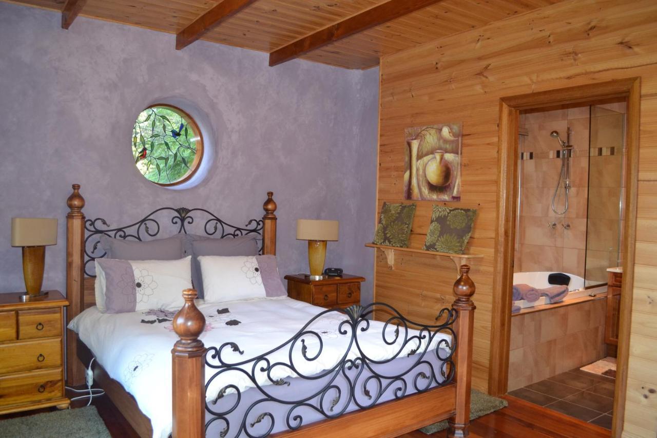 Whispering Spirit Holiday Cottages & Mini Ponies Franklin Экстерьер фото